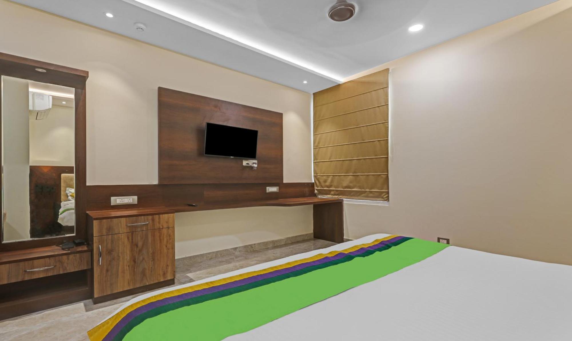 Treebo Heaven Grand Hotel 3*