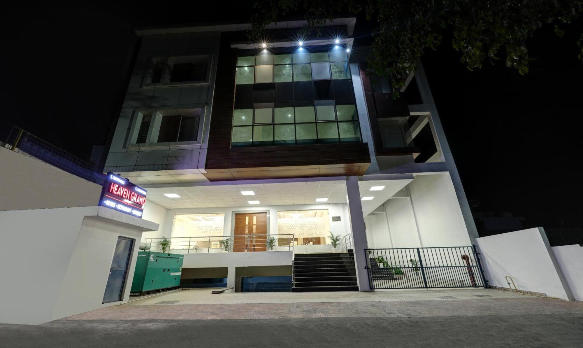 Hotel Treebo Heaven Grand 3*