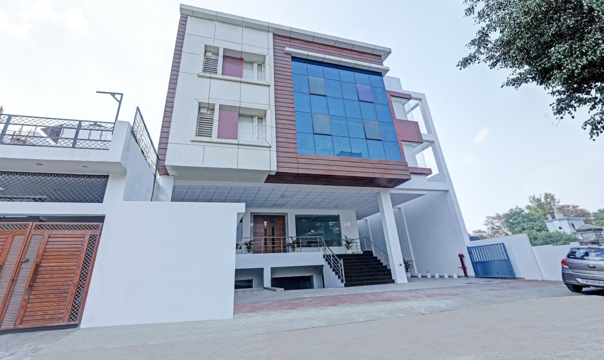 Treebo Heaven Grand 3* Lucknow